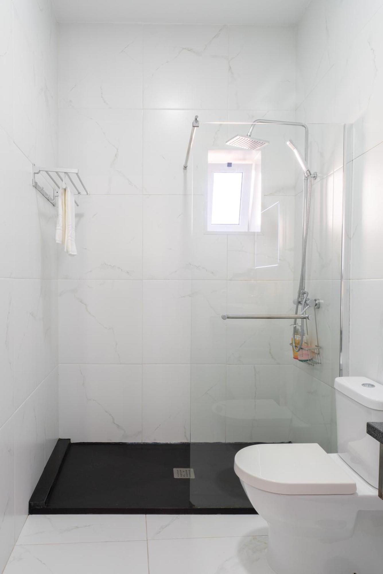 Cozy 2 Ac Near Metro Apartamento Porto