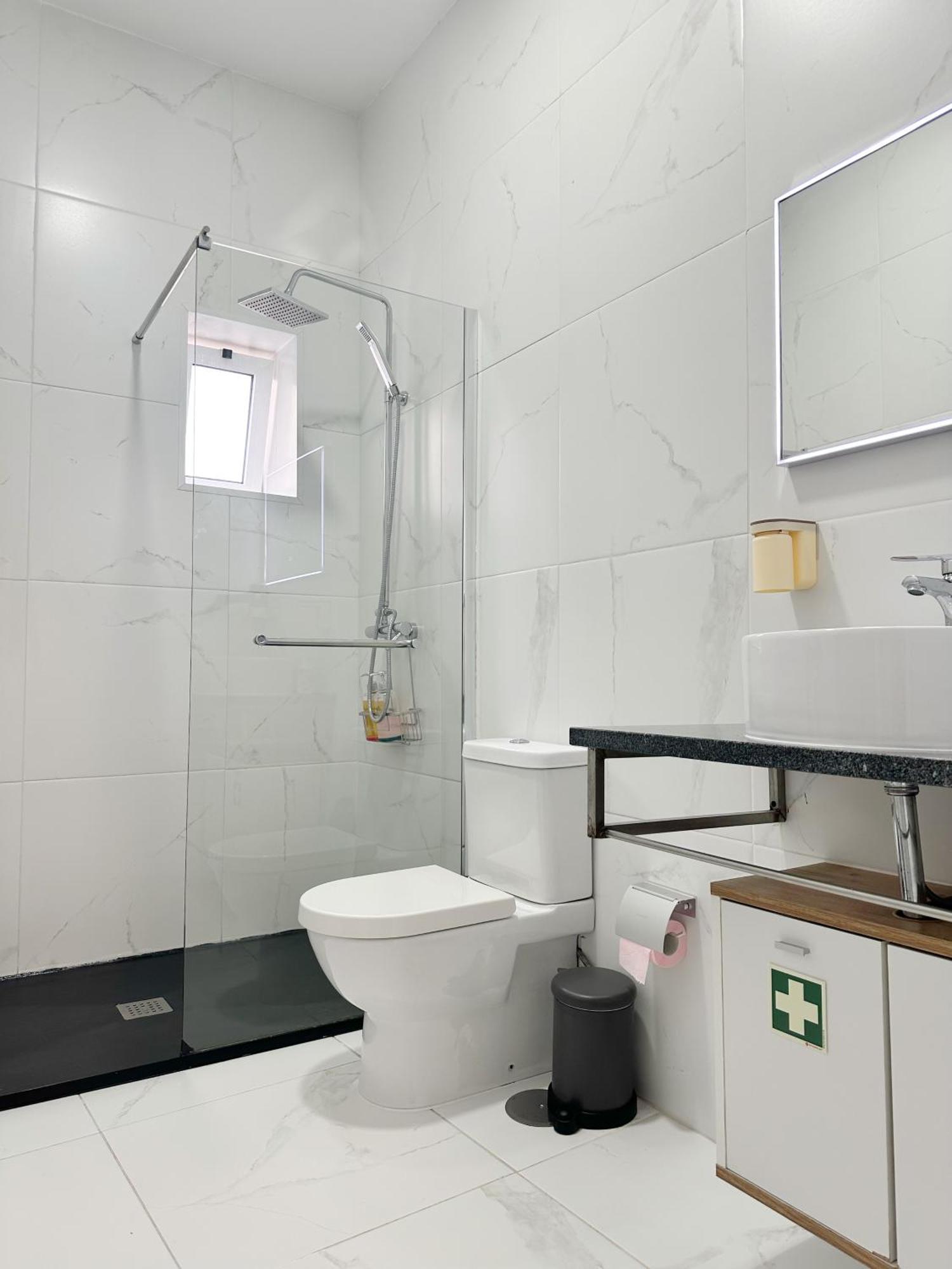 Apartment Cozy 2 Ac Near Metro Porto