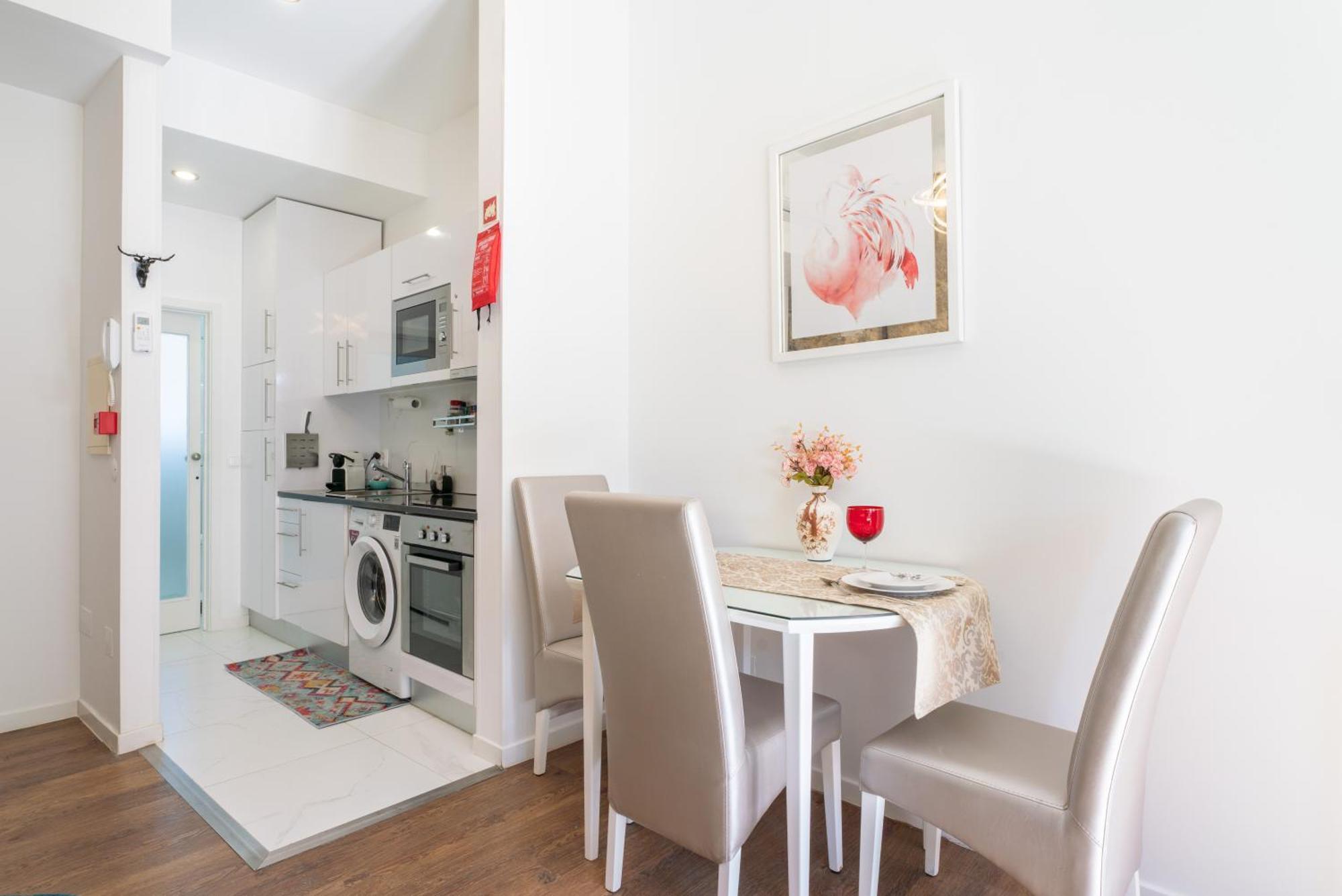 Apartment Cozy 2 Ac Near Metro